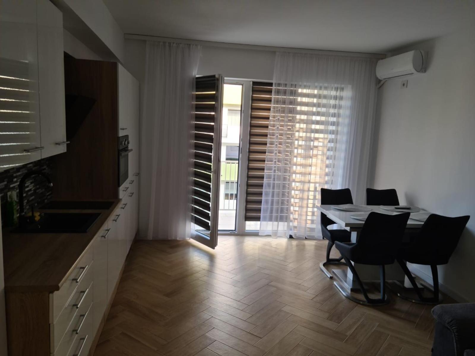 Апартаменты Apartament In Complex Rezidential In Орадя Экстерьер фото